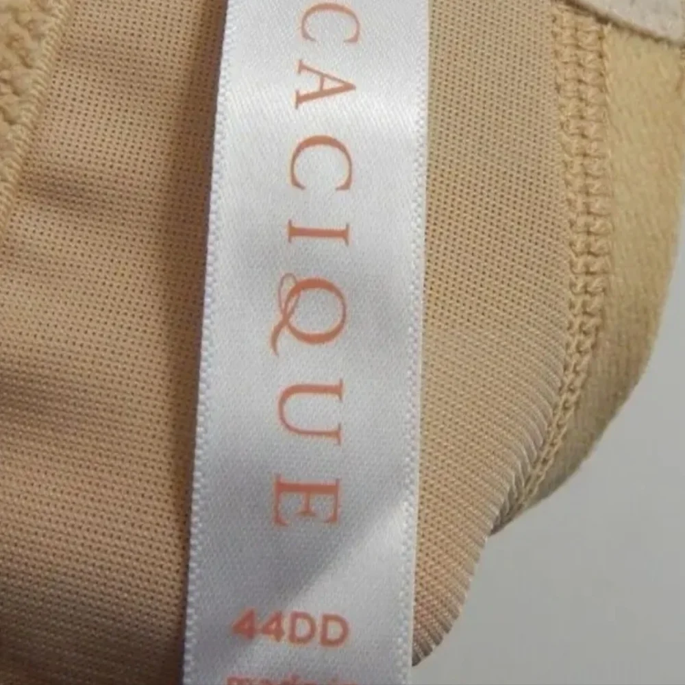 Cacique Lightly Lined Balconette Bra *Flaw*